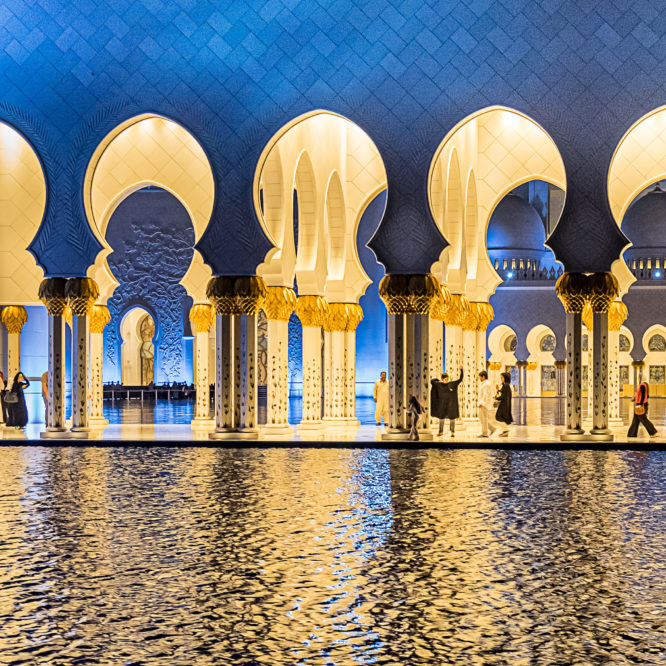 Abu Dhabi, Sheik Zayid Moschee